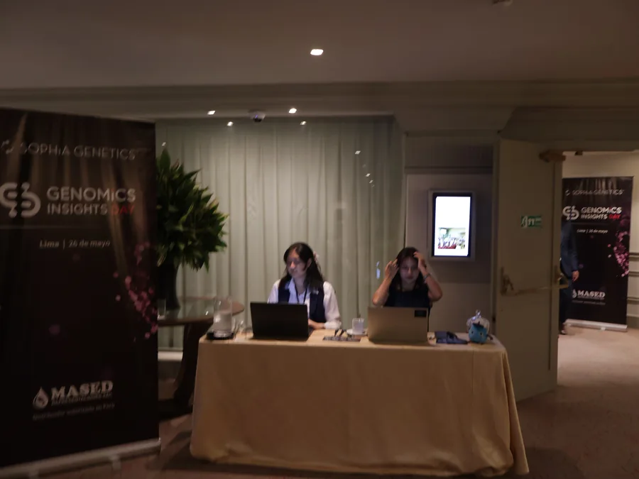 Mesa de registro de Mased Representaciones en el evento